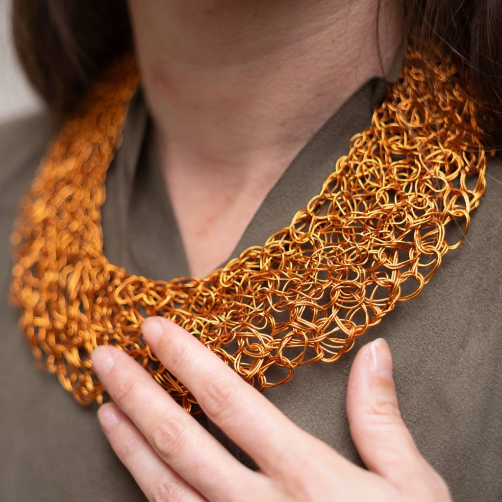 Collier Aluminium Cuivré avec Onyx