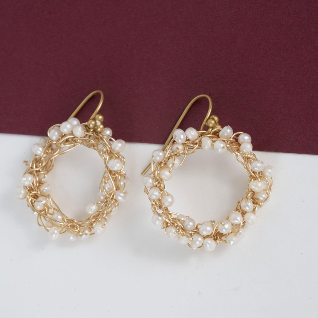 Boucles d'Oreilles Évora — Crochet en vermeil et perles blanches