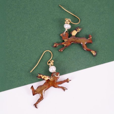 Boucles d'oreilles Éros – Cuivre Émaillé Brun-Roux & Perle Baroque – Image 1