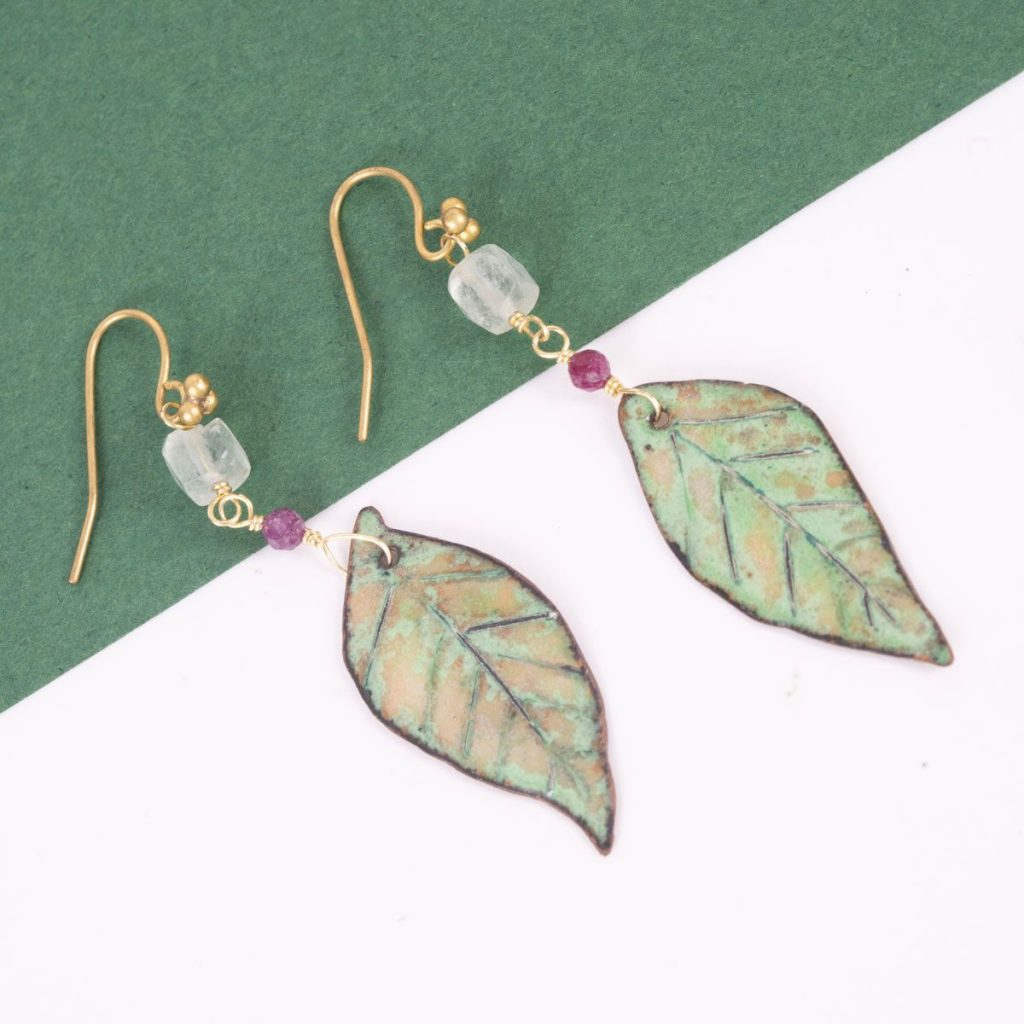 Boucles d'Oreilles Feuilles en Émail