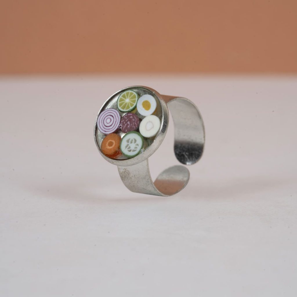 Bagues Épicerie Fine – Miniatures en Résine Epoxy sur Métal Patiné