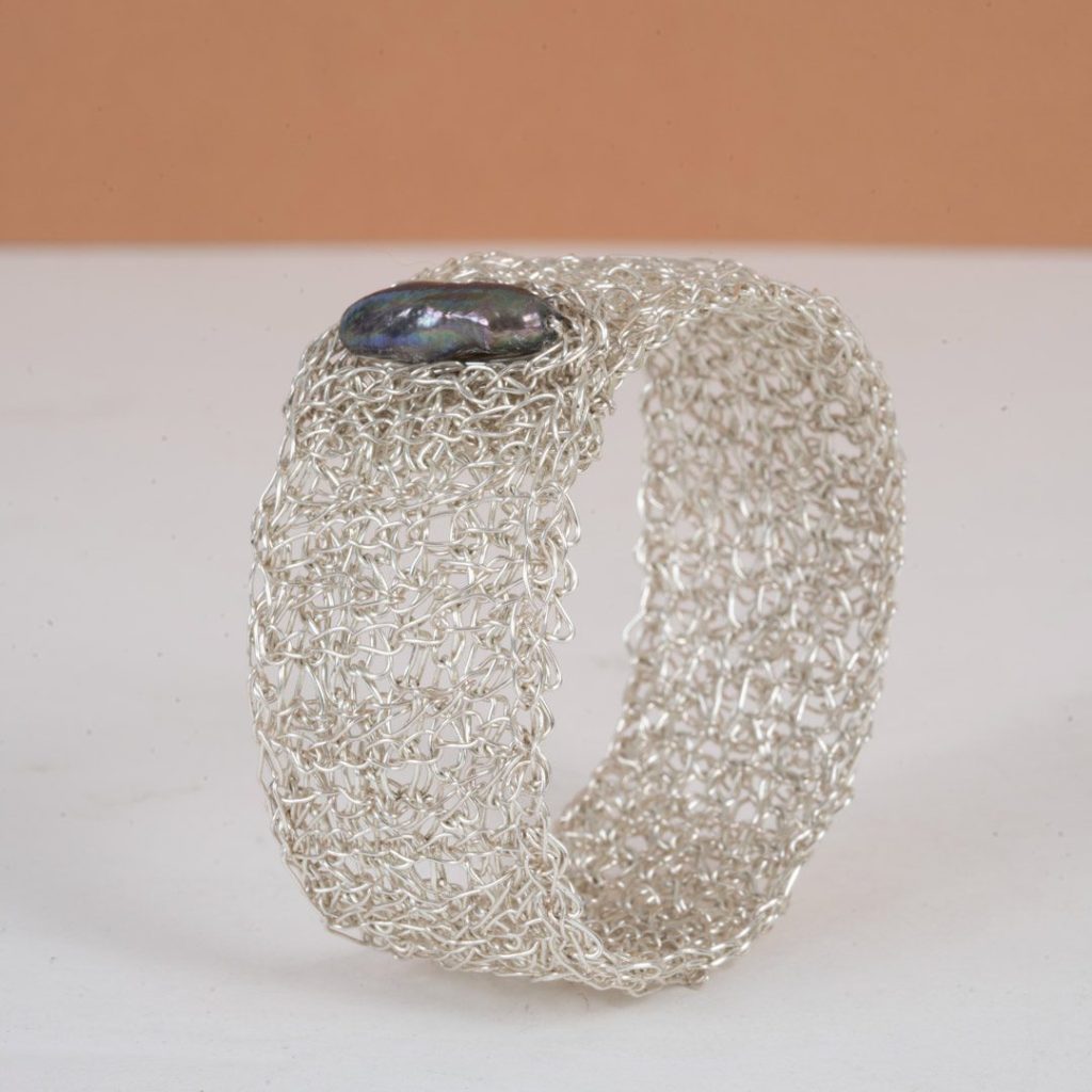 Manchette en Argent et perle keshi