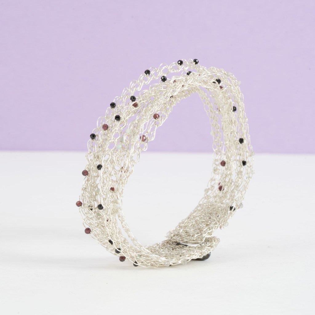 Bracelet Strata – Crochet Argent, Amazonite, Spinelle & Grenat