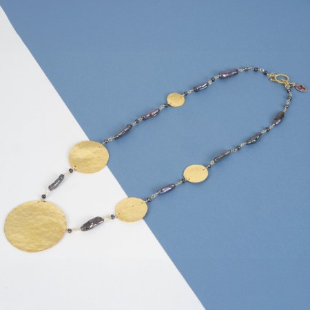 Collier 5 Disques Dorés et Perles Keshi – Image 1