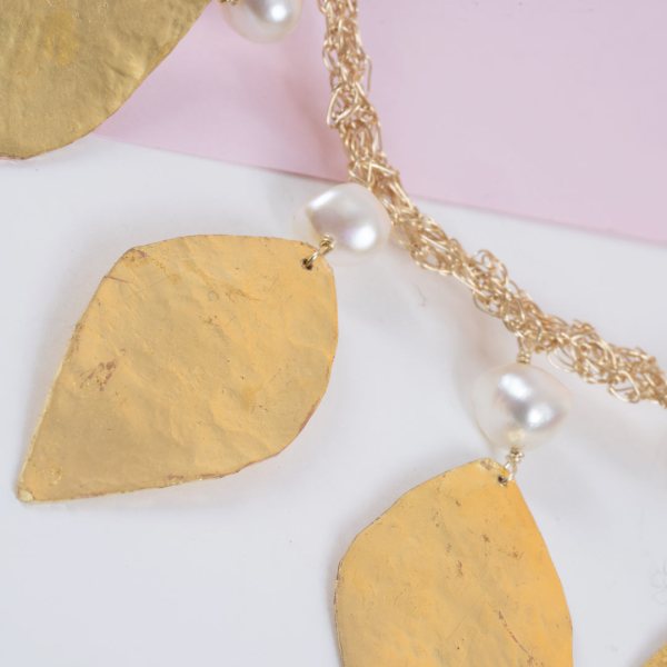 Collier Feuilles d'Or et Perle Baroque