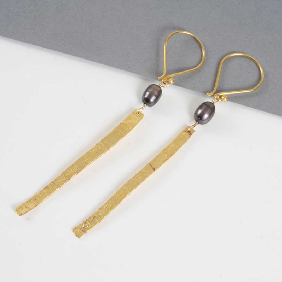 Boucles d'oreilles Néfertiti – Cuivre Doré à la Feuille d'Or 24 Carats & Perle