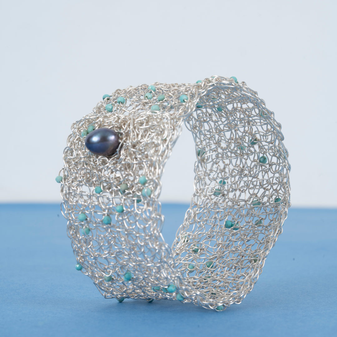 Manchette Lagon – Crochet Argent Inoxydable & Turquoises