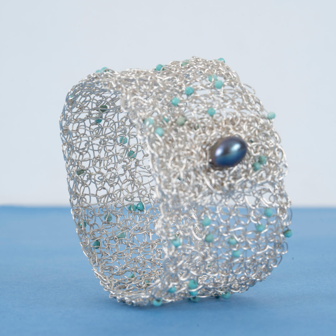 Manchette Lagon – Crochet Argent Inoxydable & Turquoises