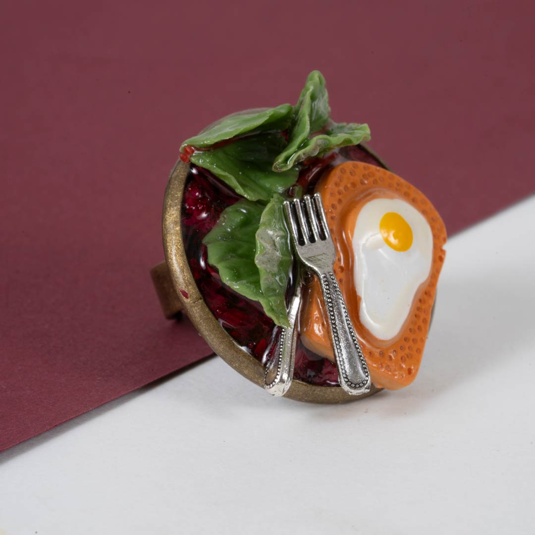 Bagues Bon Appétit – Miniatures en Résine Epoxy sur Métal Patiné