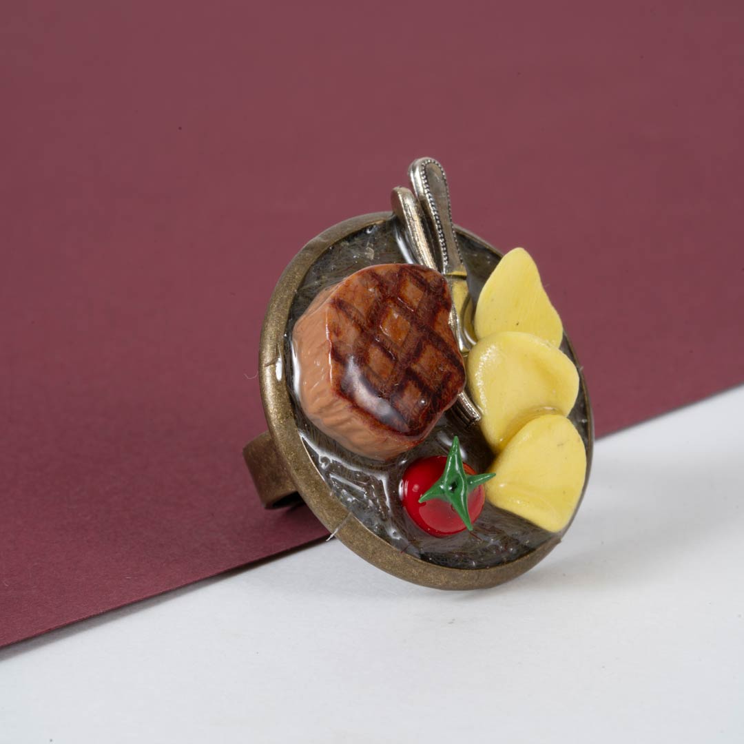 Bagues Bon Appétit – Miniatures en Résine Epoxy sur Métal Patiné